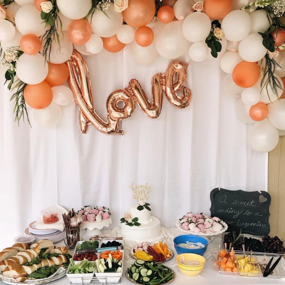 Rosegold LOVE balloons - Picture 3 of 6